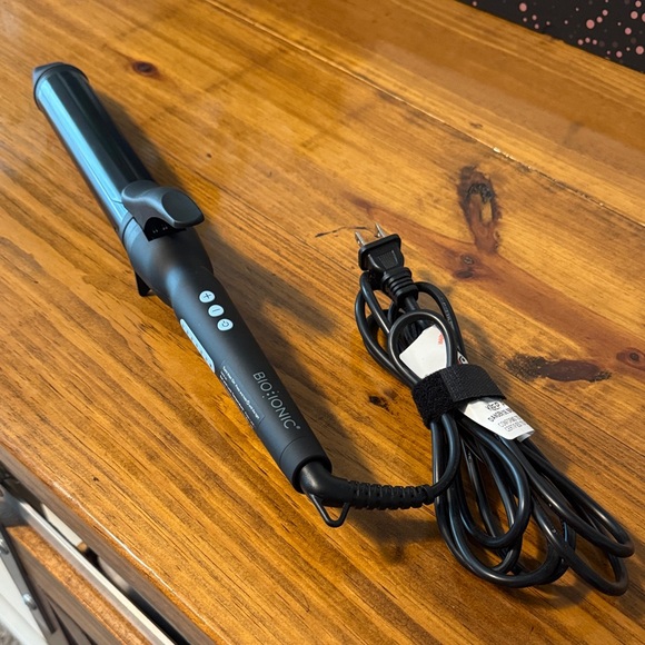 Bio Ionic Black Curling Iron - Picture 4 of 4